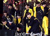[BZ포토] 비스트-비투비 바통 이어받은 '펜타곤'