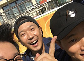 '런닝맨' 지석진X하하X개리, 유쾌한 세 남자 "개리 모자 위 잠자리"