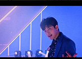 세븐, ‘GIVE IT TO ME’ 뮤비 공개 인증샷 '강렬한 눈빛'