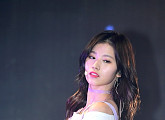[BZ포토] 트와이스 사나, 앉아도 S라인