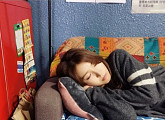 보아, '이아바' 촬영 중 쪽잠 공개 "보영이는 노숙 중"