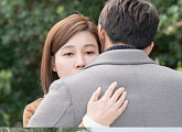 '공항가는 길' 종영 D-1, 김하늘·이상윤 포옹 포착