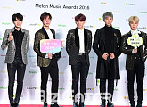 [BZ포토] 방탄소년단, '아미 보고 있나?'