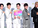 [BZ포토] 호시-원우-버논-에스쿱스-민규, '우리가 요즘 대세!'