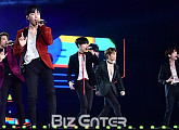 [BZ포토] 슈퍼서울드림콘서트 엔딩 장식한 샤이니