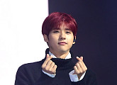 [BZ포토] B1A4 신우, 하트가 두배!