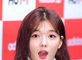 [BZ포토] 김유정, 깜짝 놀란 토끼눈