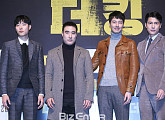 [BZ포토] 류준열 배성우 조인성 그리고 정우성...영화 '더 킹'의 주역들