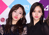 [BZ포토] 트와이스 나연-미나, 팽팽한 미모 대결