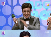 [2016 MBC 연예대상]김성주, 뮤직·토크쇼 최우수상 수상…대상 탈락에 '웃픈 미소'