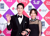 [BZ포토] 유연석-서현진, '베스트커플상' 노리고 왔어요~