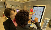 송파구, 4년 만에 시니어 디지털 강좌 열어…세대 격차 해소·일자리 창출