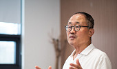 “AI는 노후 달리게 하는 ‘운전면허’, 시니어에게 기회”