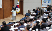 “AI탓에 해고” 좌절 않고 AI 활용 재취업한 중장년