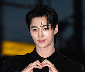 [비즈 포토] 변우석, 포토월 빛낸 훈훈 비주얼