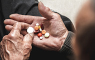 약물 과잉시대, 노인 부적절·중복 약물 복용 심각해