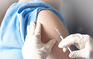 백신 3차 접종 시 오미크론 치명률 0.08%, "독감 수준"