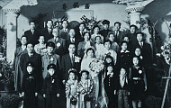 “우리도 가족” 1950~2020년대 사진으로 보는 가족 풍경 변천사
