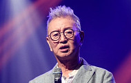 ‘개그계 대부’ 전유성 별세…연예계 애도 물결