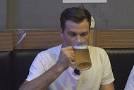 ‘어서와 한국은 처음이지’ 뉴질랜드 앤디 삼형제 치킨집 방문…다양한 맛에 홀릭