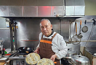 '생활의 달인' 익산 군만두&된장 짜장 노포 식당…2대째 이어진 맛집 비결은?