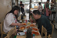 '전지적 참견시점'(전참시) 이국주, 송곡여고 떡볶이 분식집&을지로 LA갈비 식당 먹방→500평 다이소 주방용품 털이