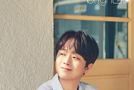 이찬원, '하늘 여행' MV 1000만 뷰 돌파