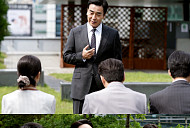 '김부장 이야기' 류승룡, 승진사수 발로 뛰는 영업맨