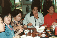 '응팔' 10주년 MT 현장…류준열 불참