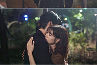 ‘우주메리미’ 정소민, 최우식 애틋 허그