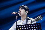 이찬원, 트로피보다 빛나는 비주얼