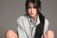 스테이씨 윤, 패션 매거진 화보 공개…감각적 비주얼