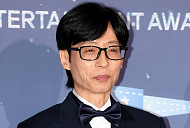 유재석, 연예대상 수상 소감 이이경 챙겼다