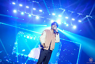 이찬원, 굿즈도 찬란하게…'찬가' MD 야구 티셔츠 출시