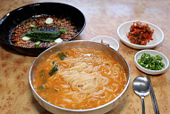 '동네한바퀴' 옥천 청산 생선국수·대청호 알배기 붕어찜 방문