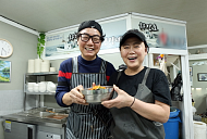 '동네한바퀴' 속초 이선장 남매 가자미 물회 홀릭