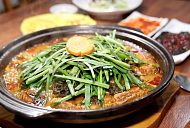 '동네한바퀴' 용인 만물경매장·산나물소갈비찜 식당 찾는다