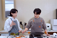 ‘편스토랑’ 김용빈, 납작만두야채비빔·중화식 야끼우동 완성