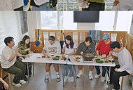 '런닝맨' 덕자찜 맛집부터 혁필화·AI 사주까지…종로3가 탐방