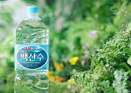 [바캉스특집]농심‘ 백산수,’수분 보충 중요한 여름… 백두산 천지물 한 잔