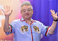 [이시각 연예스포츠 핫뉴스] 구원파 의혹 반박 박진영 김형석·성신여대 성폭행·류태준 재결합·글램 다희 등