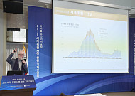 “원전 산업, 멸종 위기종… 원자력 발전 비용 20% 상승”