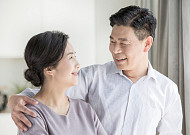 "신중년 '조리사·여행 안내원'에 도전하세요”