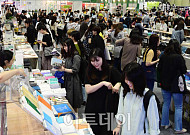 자아 성찰하고 미디어에서 답 찾기…2019년 출판시장 키워드는?