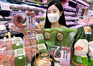 내일 중복…유통가, 토종닭부터 추어탕까지 보양식 대전