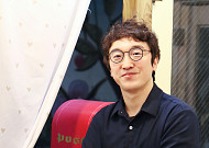 [초대석] 연극 분장실 오세혁 연출 "사람에서 배우로 거듭나는 공간"