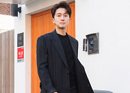 [포토] 이투데이와 만난 배우 강필석