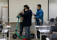 송파구, 킥고잉과 함께 어르신 일자리 지원