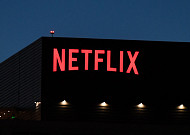 "넷플릭스, 안 보는 사람도 요금 내라는 식…망 대가 법제화 필요”
