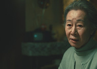같은 날 공개 명암 갈린 '파친코' vs '브리저튼2'